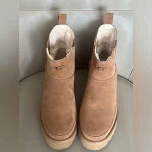 UGG women’s classic Neumel platform Chelsea boots